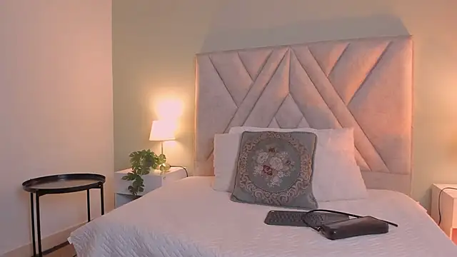 angelica_cross_ webcam