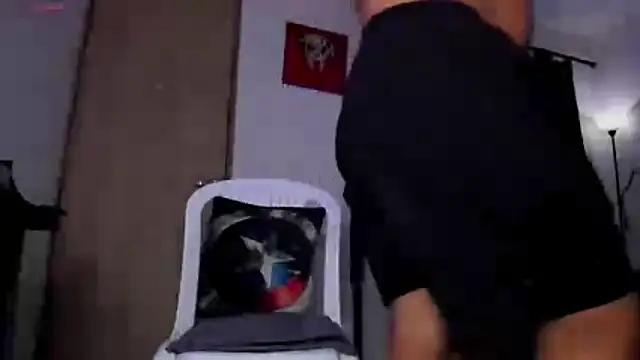 Cloudy_pigDude webcam