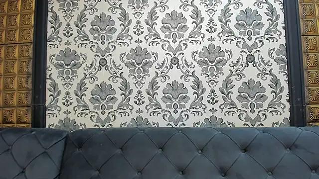 LissaBigTitts webcam