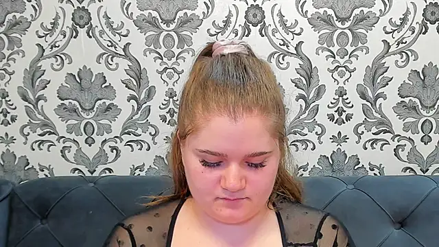 LissaBigTitts webcam