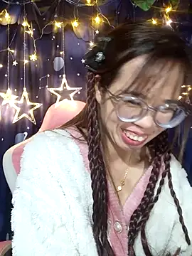 __Mai-love19__ webcam