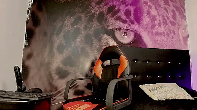 JERO_TEASE_S7S webcam