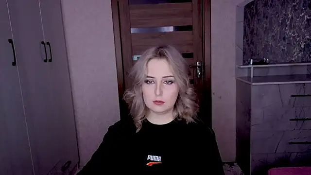 Kristy-Max webcam