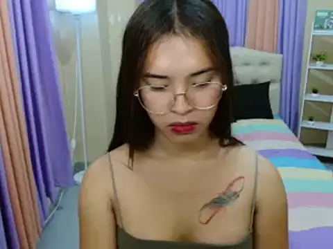 SeductiveAppleTS webcam