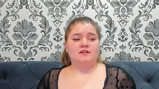 LissaBigTitts webcam