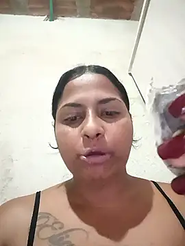 Giselabrunette25 webcam