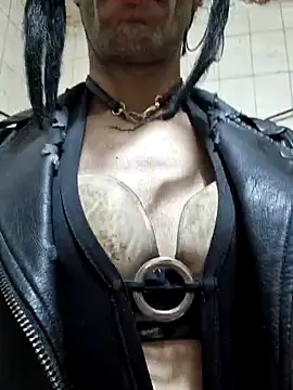 veronicatvcroosleather webcam