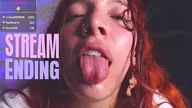 bri_von_dhara__ webcam