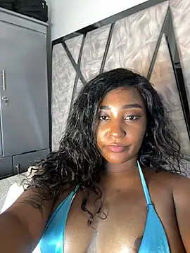 Webcam Model (Denise_wolfe21)  is live.Free join now!