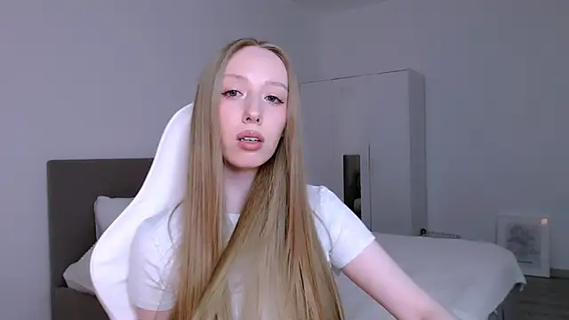 Luna_insniity webcam