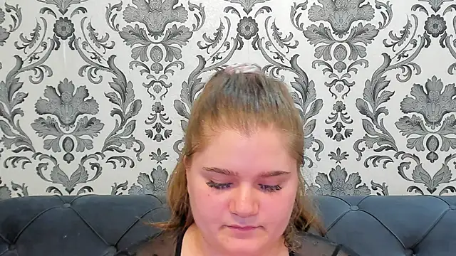 LissaBigTitts webcam