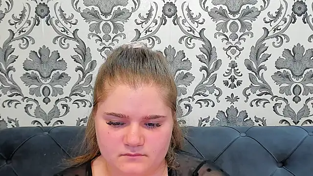 LissaBigTitts webcam