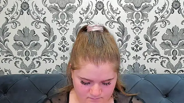 LissaBigTitts webcam