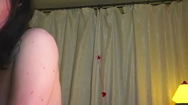 LatinaHuguenin webcam