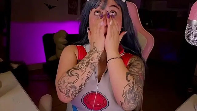 Celeste_Bauman webcam