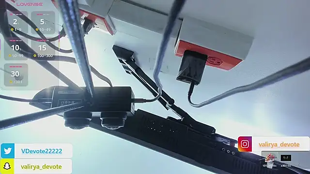 valirya_devote webcam