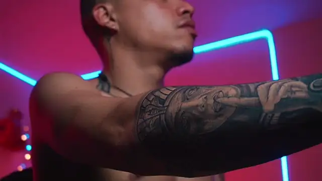 AlphaMasterXxx webcam