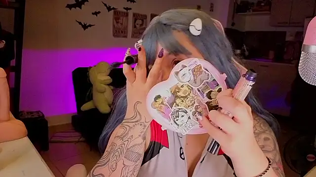 Celeste_Bauman webcam