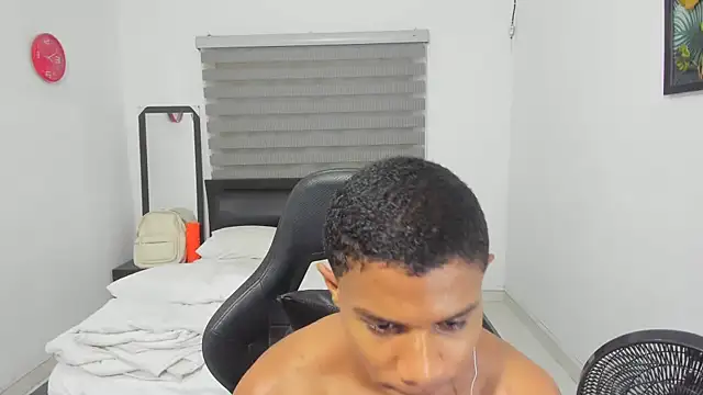 corzoethan - Corzoethan's free webcam - UK Sex Cams