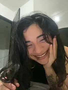 mysteriousgirl20 - Mysteriousgirl20's free webcam