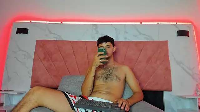 HellAndDante_ webcam