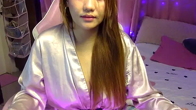 LoveHennesyxoxo webcam