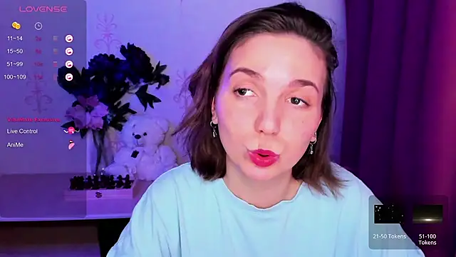 KindHazelHere_ webcam