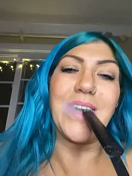 LittleMissEeve webcam