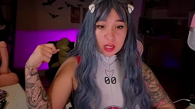 Celeste_Bauman webcam