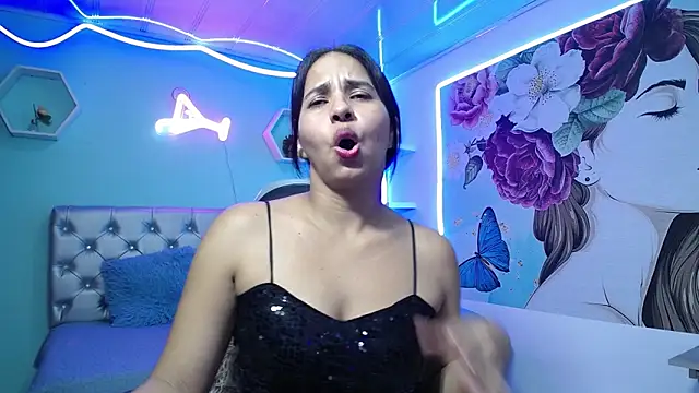 nicol_ross19 - Nicol_ross19's free webcam - UK Sex Cams