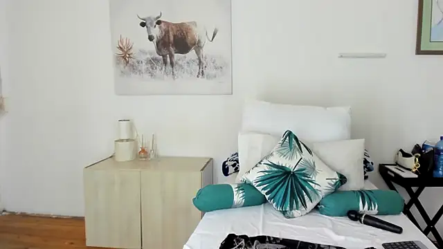 ConnieSmall24 webcam