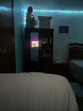 Webcam Model (Vixroy7) is live