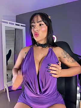 alina_cruz webcam