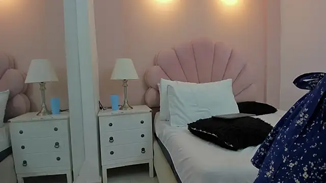 Arianna_Collins_ webcam