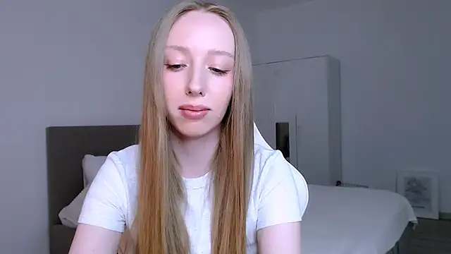 Luna_insniity webcam