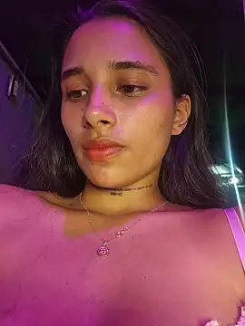 Webcam Model (Lorena_Mcfly)  is live.Free join now!