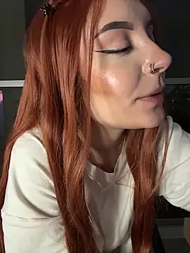 Webcam Model (alesziarose_)  is live.Free join now!