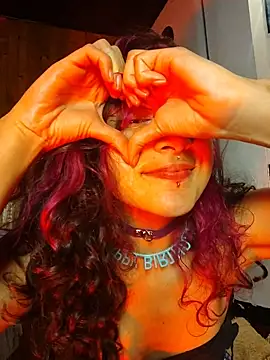 Webcam Model (_Laary_Lily)  is live.Free join now!