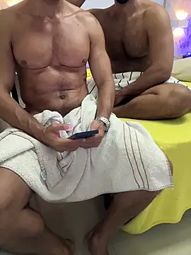 CasadoLutadorBigStuds webcam