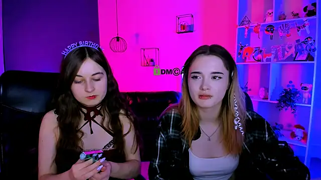 liana_kisses - Liana_kisses's free webcam - UK Sex Cams