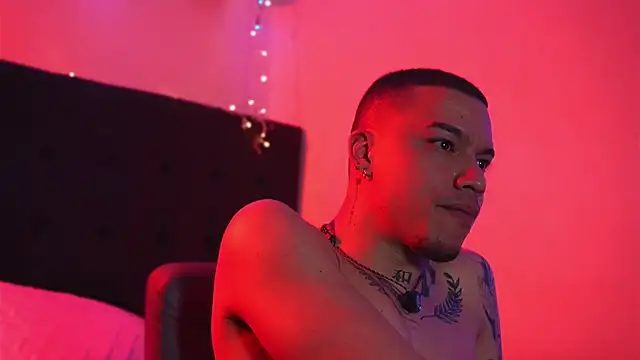 AlphaMasterXxx webcam