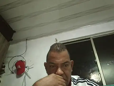 quillero18 - Quillero18's free webcam - UK Sex Cams