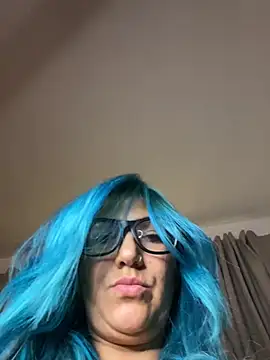 LittleMissEeve's Stripchat show and profile