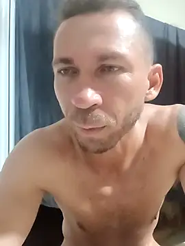 robertoluiz84 (Ask my age) - Continua batendo muito gostoso