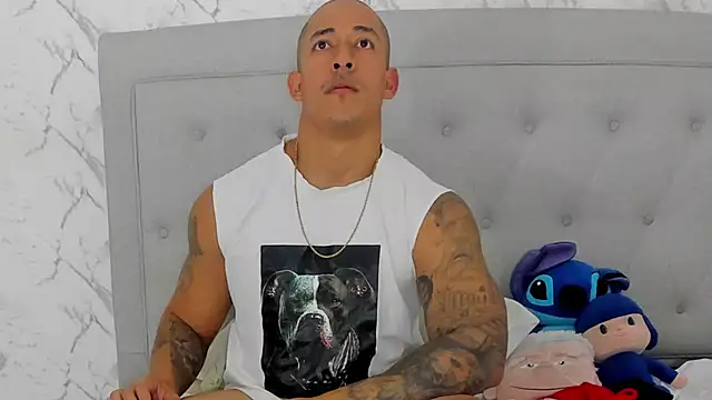 luigiferrara - Luigiferrara's free webcam - UK Sex Cams