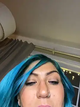 LittleMissEeve webcam