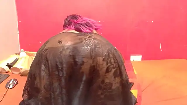 MatureBootyBabe4Uxx webcam
