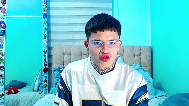 _justinmoon2 - _justinmoon2's free webcam - UK Sex Cams