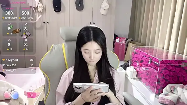 美女OiOi-666在线直播