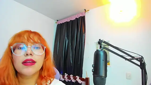 _Moon_Johnson webcam